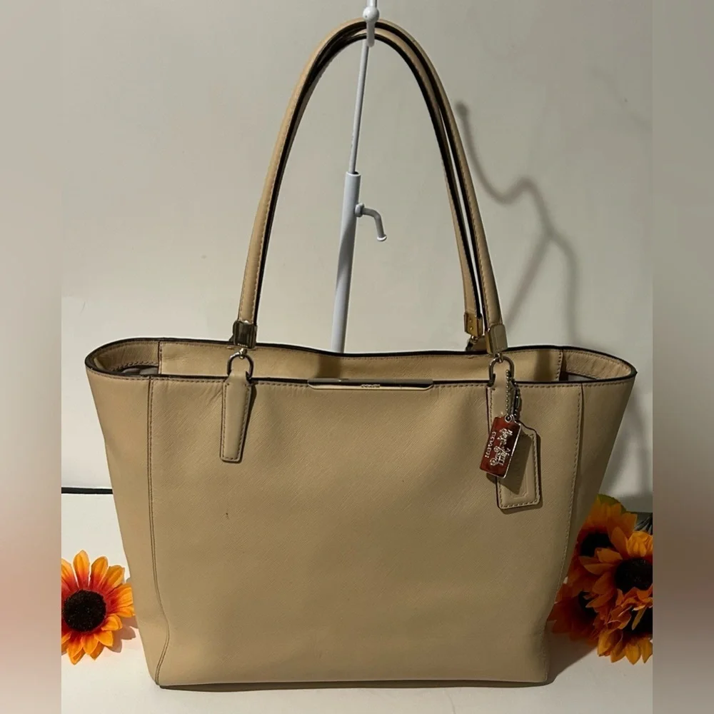 Coach Beige Leather structured Shoulder Bag Everyday work tote - Picture 2 of 11